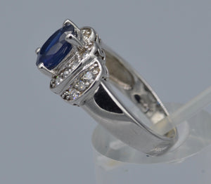 14K white gold ring with Blue Sapphire and diamonds