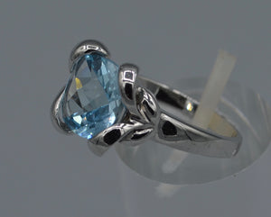 14K white gold, criss-cross cut cushion shaped Blue Topaz Ring