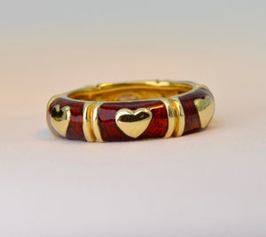 18K Yellow Gold Red Enamel wedding band with heart-shaped pave diamond center