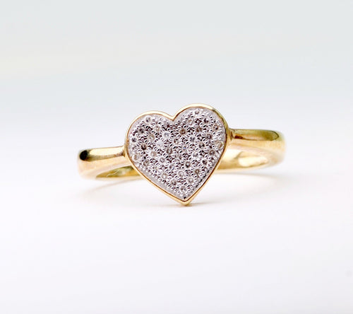 10K yellow gold ring with heart-shaped pave diamonds on top